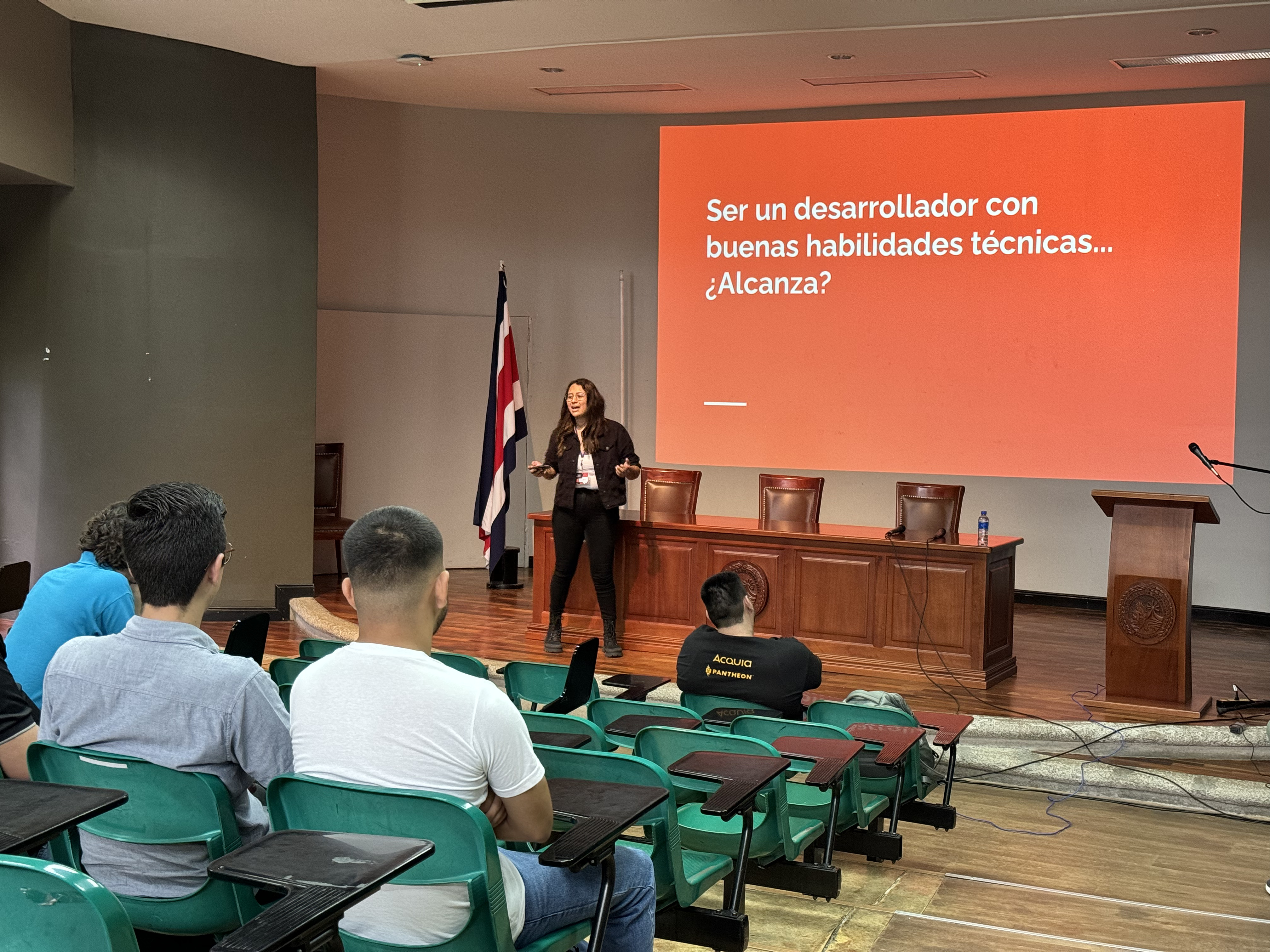 Presentation: "I'm a developer and I'm assertive!" by Yuvania Castillo