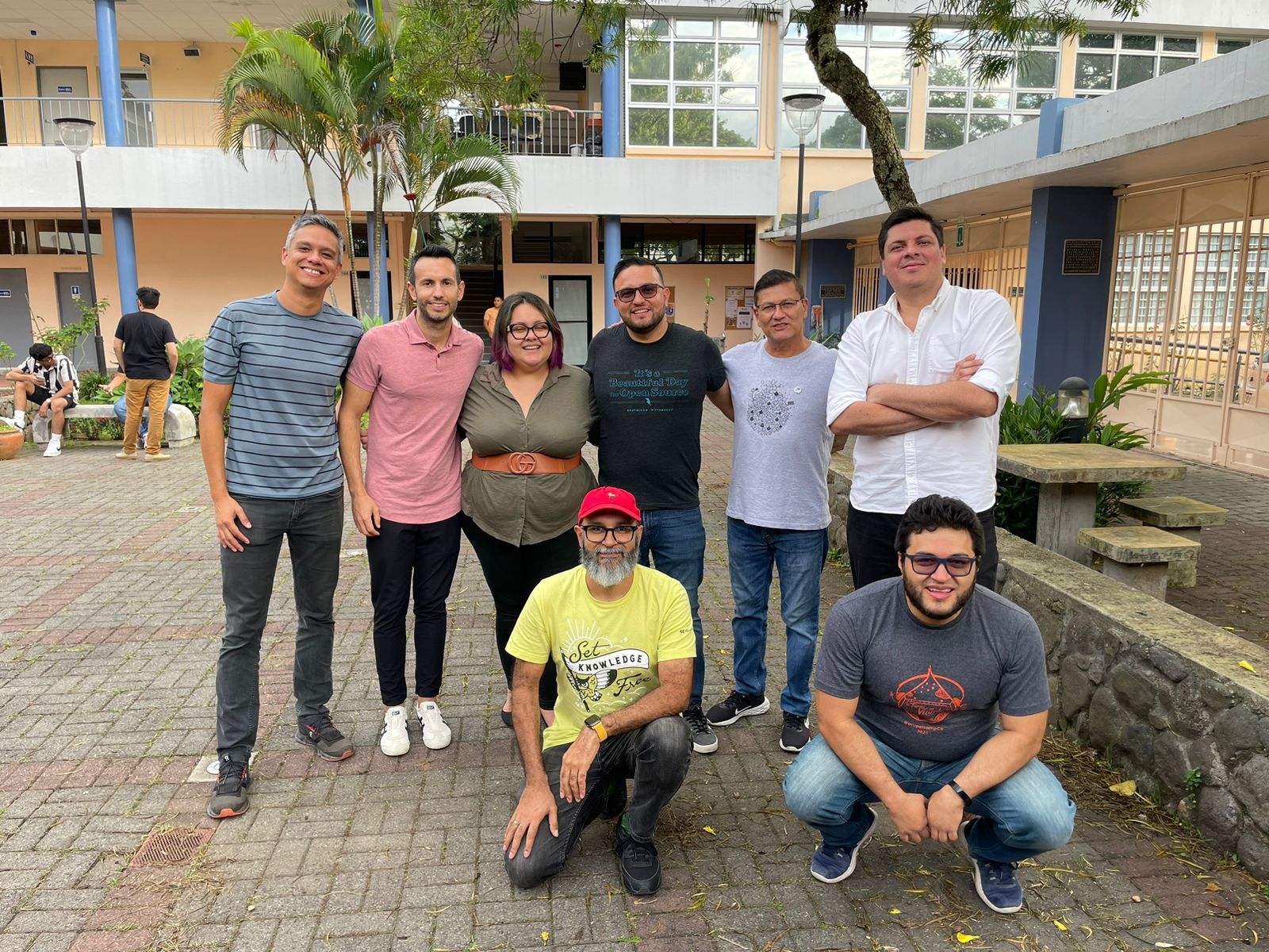 Organization committee on D-day: Andrés Ávila (weKnow), Kenny Abarca (weKnow), Darissa Espinach (Evolving Web), Ronald (Chapter Three), Óscar Durán (UCR), Óscar Loría (Décimo Technology), Alberto Rojas (4Kitchens)  & Alejandro Madrigal (Tanrem)