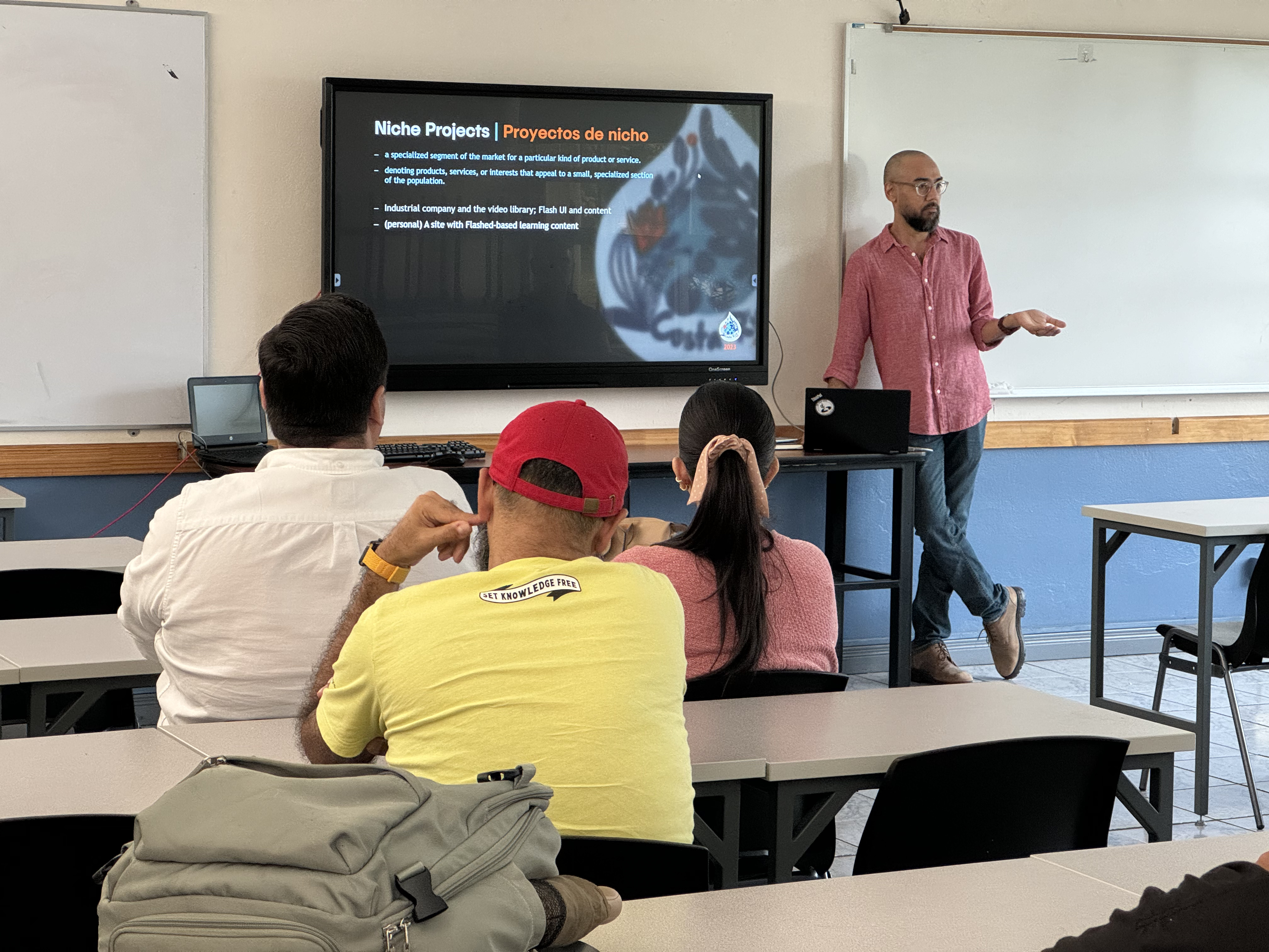 Chris Persad (from Trinidad and Tobago) presenting "Drupal in Nich Application"