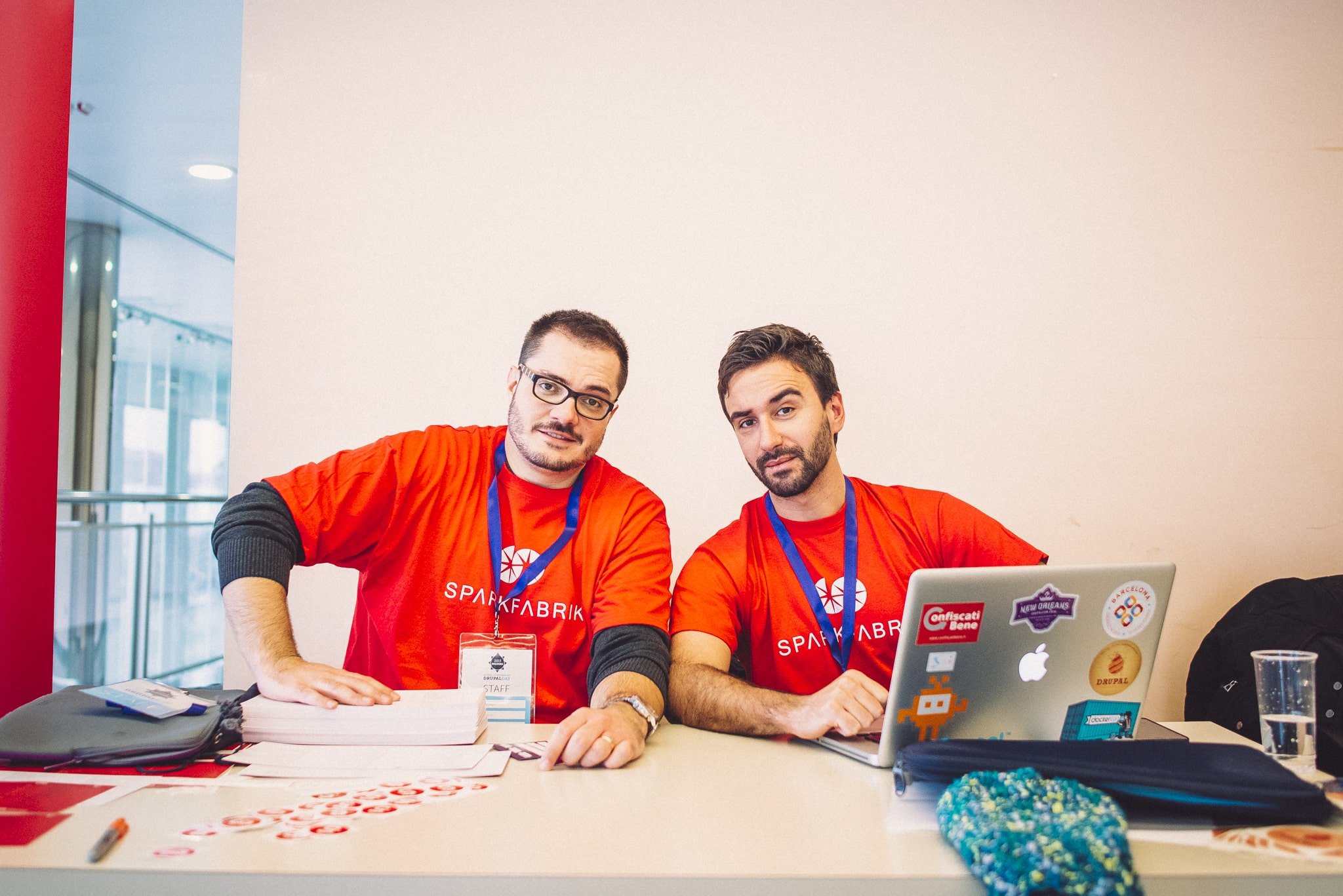 DrupalDay 2017 in Rome, co-organized by SparkFabrik | In the picture,on the left Edoardo Dusi,DevRel of SparkFabrik and on the right Paolo Mainardi CTO of SparkFabrik