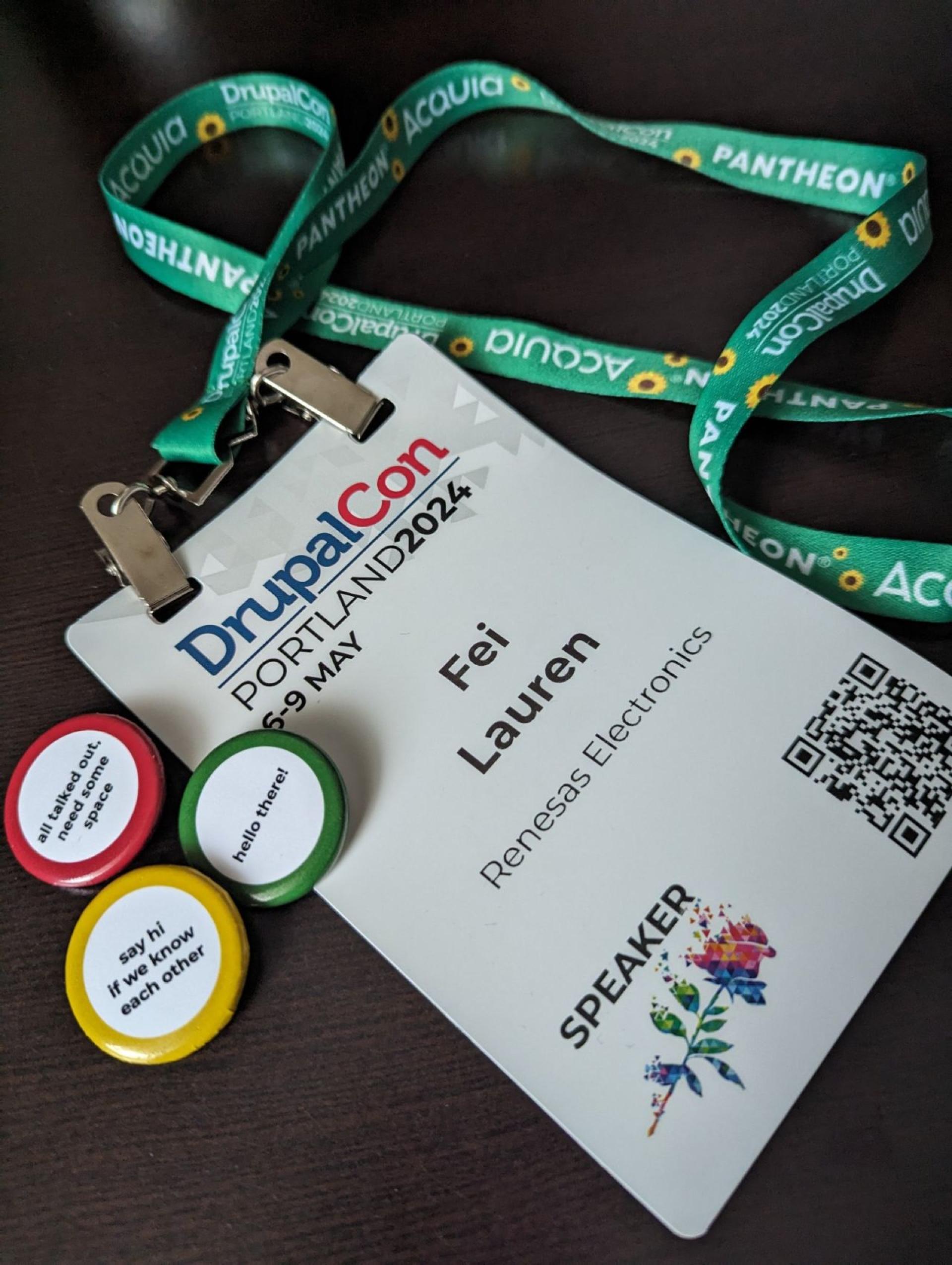 New green lanyards a DrupalCon Portland 2024