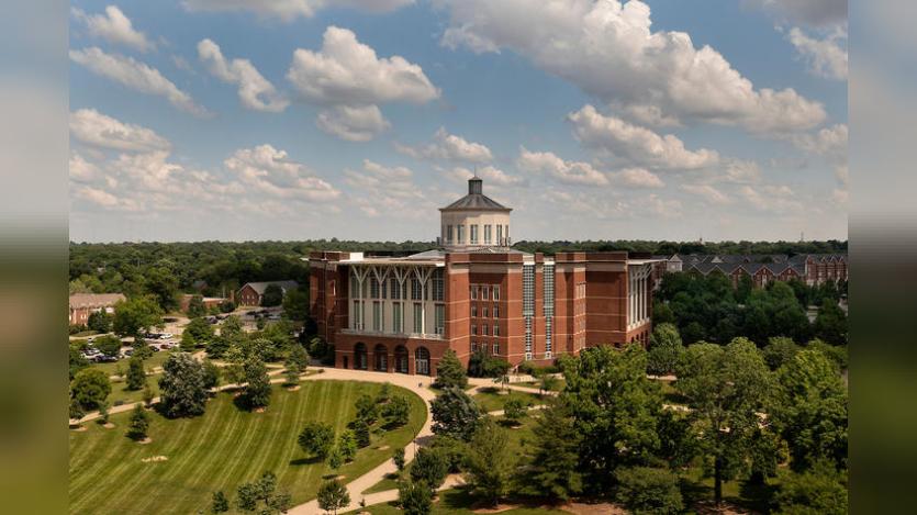 William T. Young Library. Mark Cornelison | UK Photo.