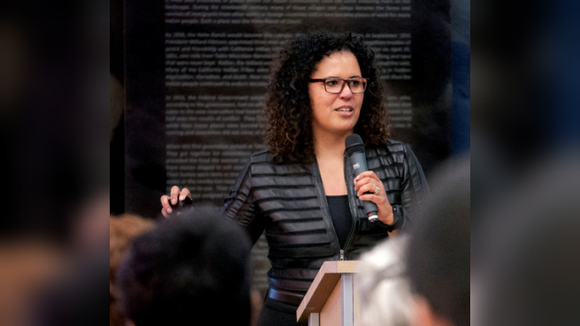 Safiya Umoja Noble giving a lecture. Image via her personal website