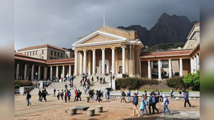 Students infront of University of Cape Town