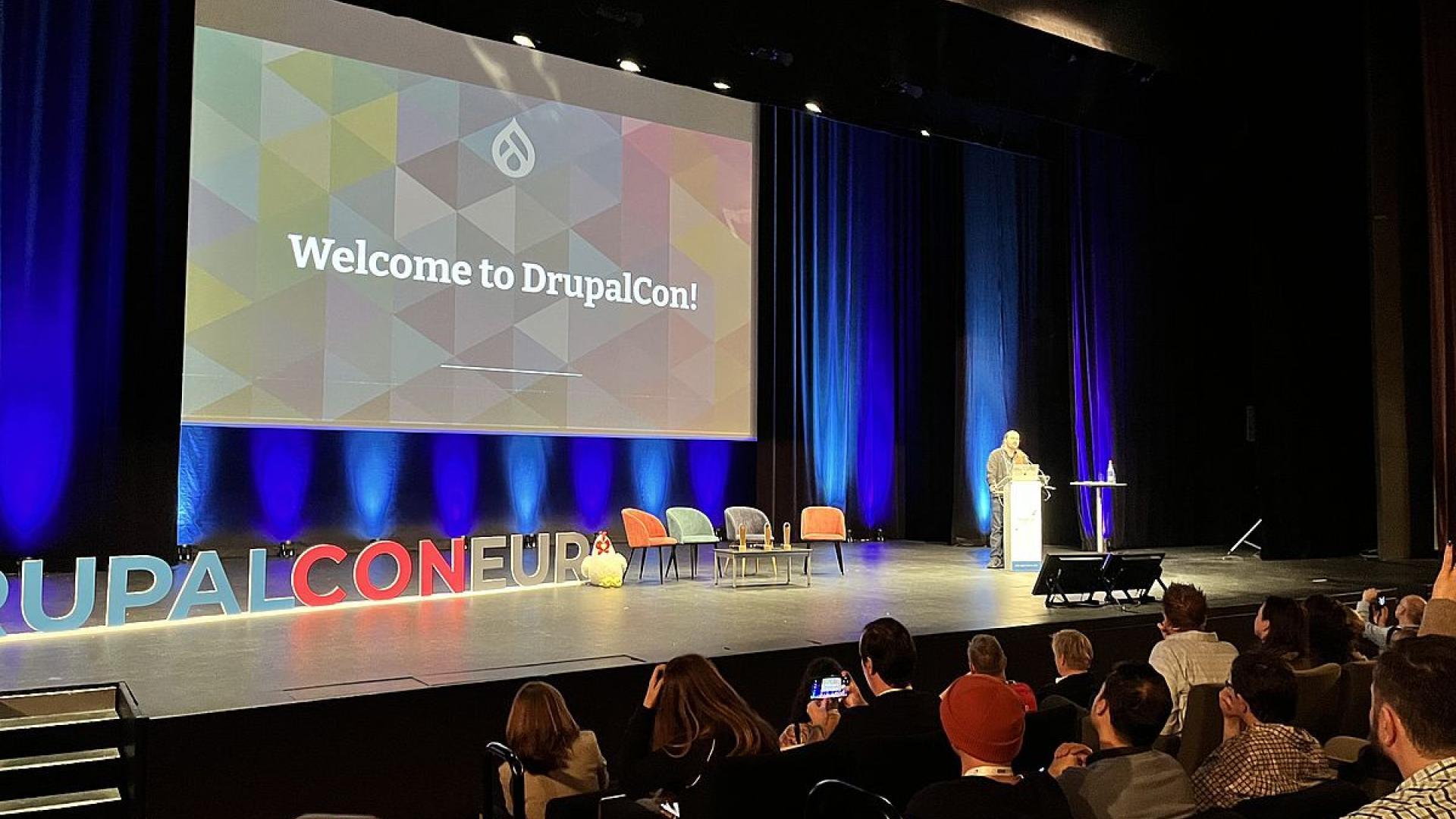 Drupal Association CTO Tim Lehnen speaking at the opening of DrupalCon Lille, France. Photo: Mathias Bolt Lesniak (CC-BY)