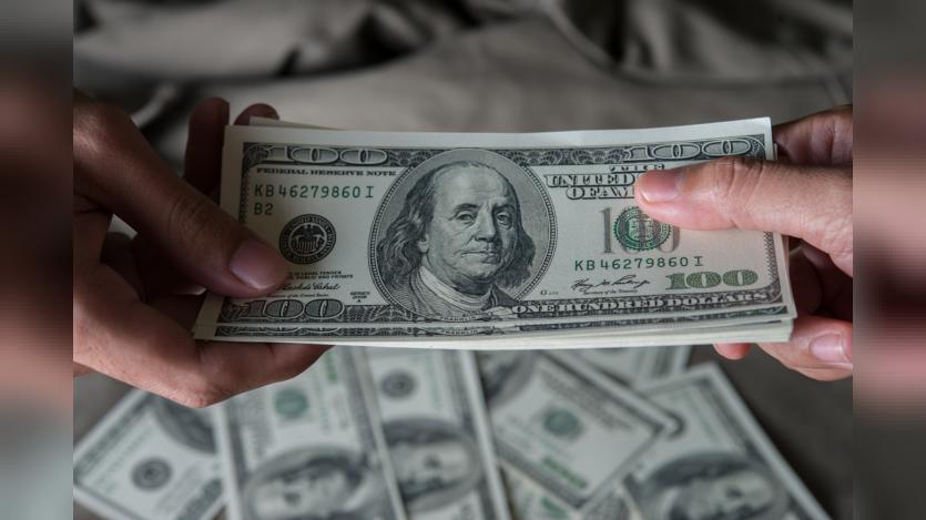 exchanging money