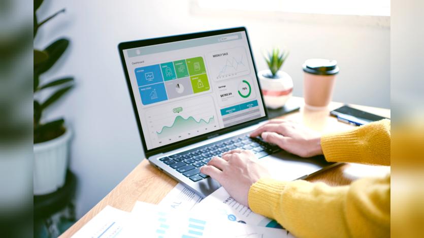 businesspeople working in finance and accounting analyze financi