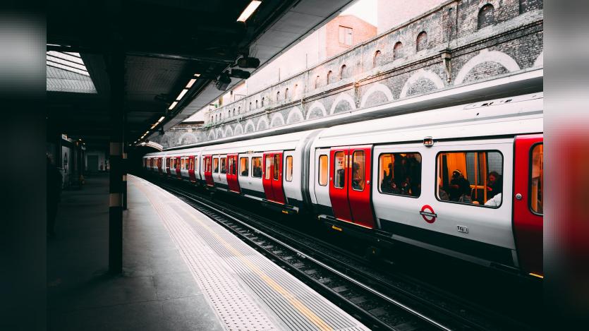 Sloane Sq Station of London Tube, beautiful station in a beautiful neighboorhod. This train model is one of the newest.
