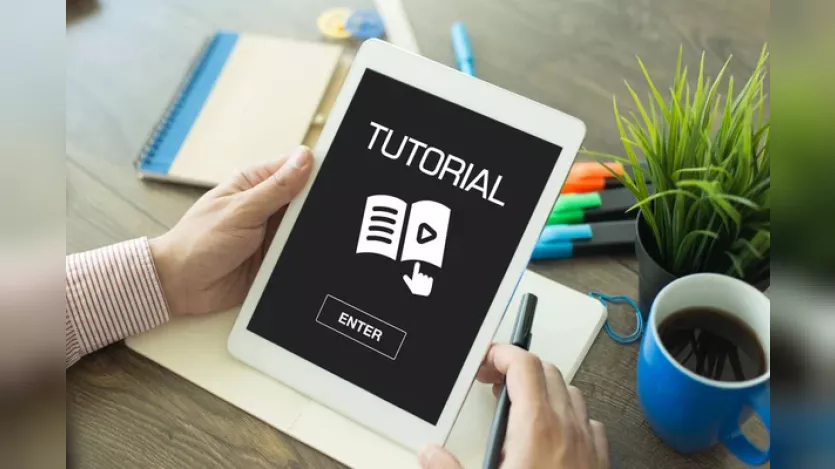 Tutorial displayed on the screen of a tablet