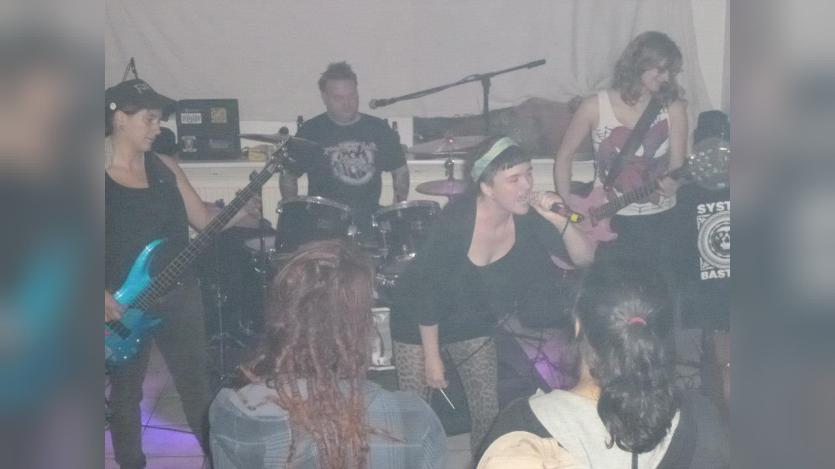Malamondo at the squat Pino's
