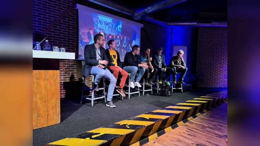 Open Up Session Past, Present and Future of Open Source
