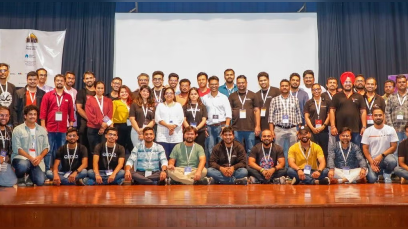 Group Photo of Drupal Enthusiasts and Devs at Drupal Pune Meetup 