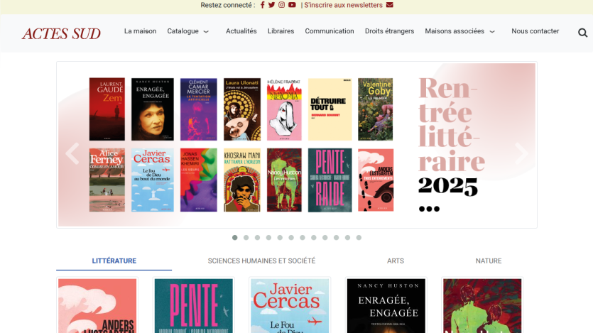 Homepage of Actes Sud featuring book covers and a 2025 literary event announcement.