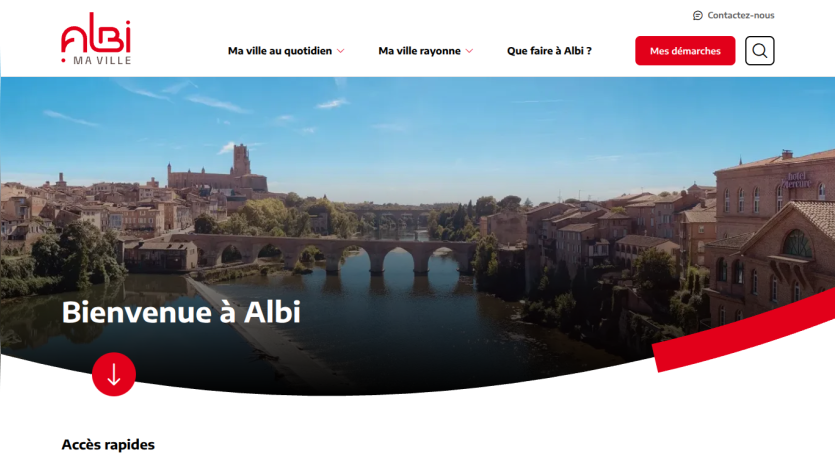 Welcome to Albi city website with navigation menu and scenic river view with historic buildings