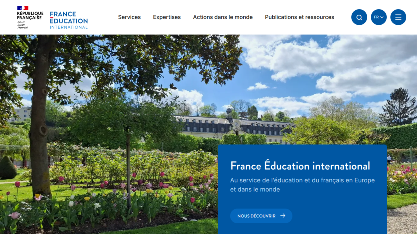 Homepage of France Éducation international featuring a garden and educational services.