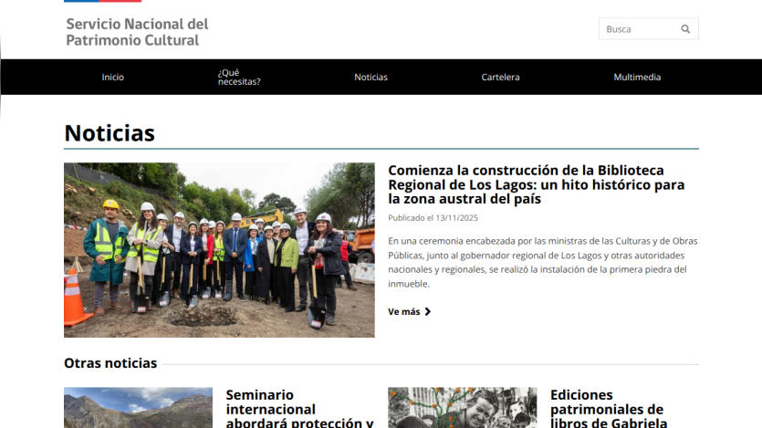 News page about the start of construction of the Regional Library of Los Lagos with image of officials at groundbreaking