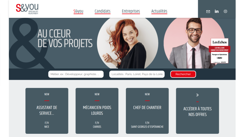 Recruitment website homepage with search fields, job listings, and navigation menu in French