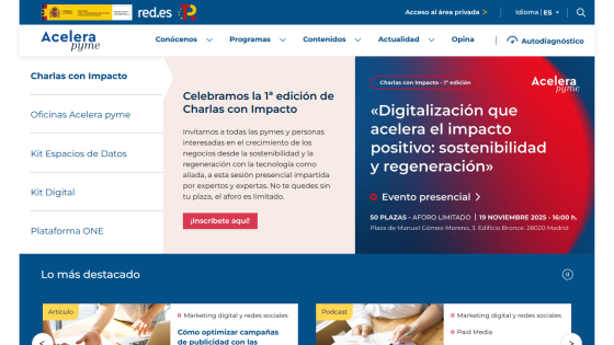 Acelera pyme website promoting the first edition of 'Charlas con Impacto' event on digitalization for positive impact, with registration button and event details.