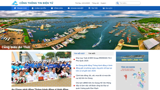 An Thai Port website with navigation menu, aerial port image, news headlines, and regional map.
