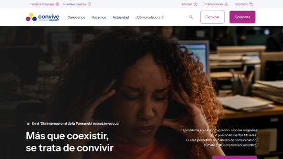 Website header and hero section promoting coexistence over mere tolerance with a call to action for journalists to join #CompromisoDesactiva