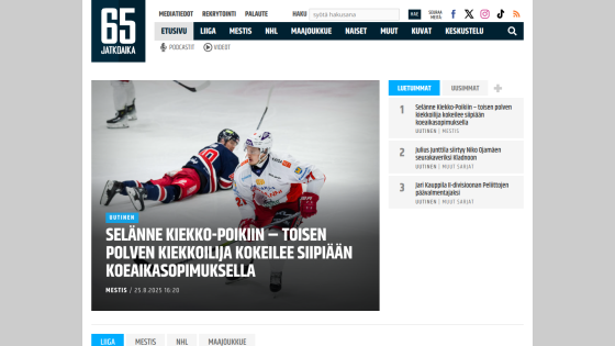 Sports news website featuring an article about hockey with images and headlines.