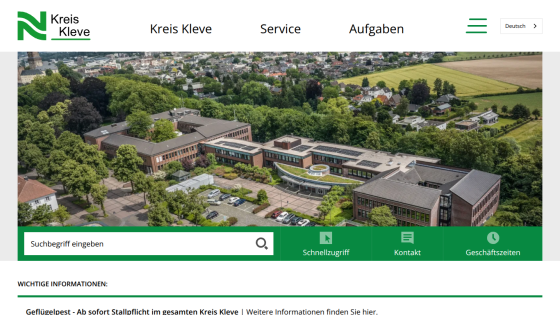 Kreis Kleve official site with aerial view of buildings, search bar, and navigation links for service and contact.