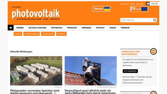 Photovoltaik website homepage with news articles on solar technology and subscription registration info