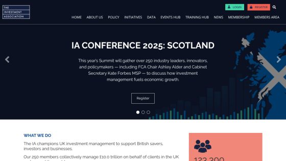 Website header and hero section promoting a course on tokenisation of real world assets for asset managers with navigation menu and register button