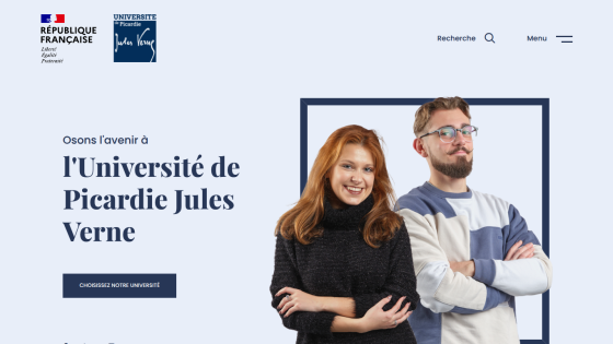 Homepage of Université de Picardie Jules Verne featuring two students and a call to action button.