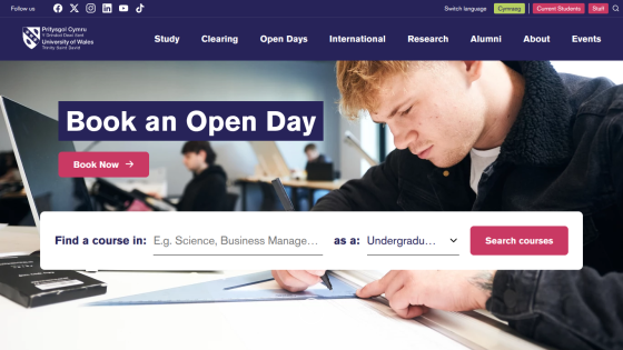 Promotional banner for booking an Open Day with course options listed.