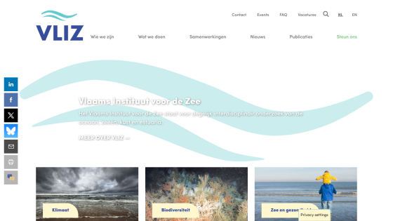 Homepage of VLIZ featuring ocean-related images and navigation links.