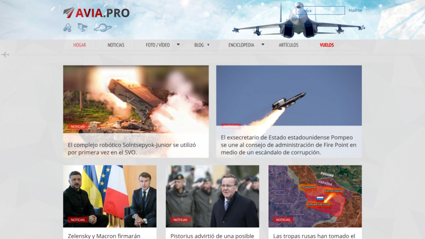 News homepage with aviation-themed header, navigation menu, and multiple news articles about military and political topics.