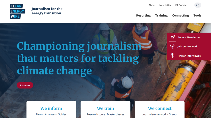 Homepage promoting journalism for climate change with key text and navigation options.