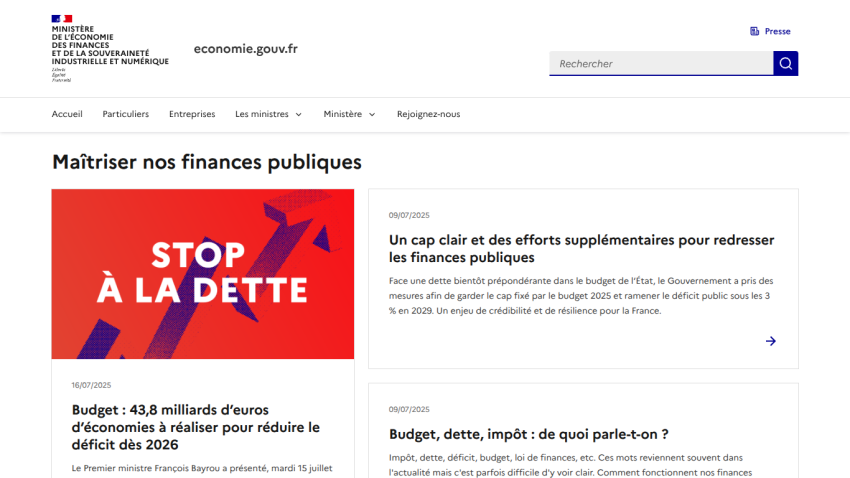 Website section on public finance management with a prominent 'STOP À LA DETTE' message.