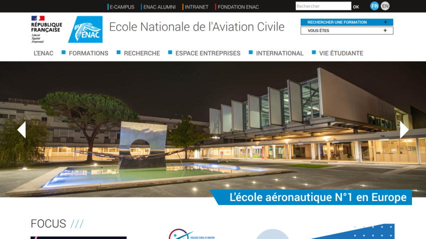 Homepage of Ecole Nationale de l'Aviation Civile featuring campus image and key text about aviation education.