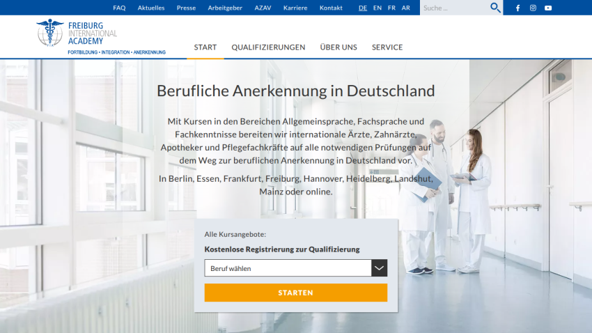 Freiburg International Academy homepage offering professional recognition courses in Germany with registration form and navigation menu.