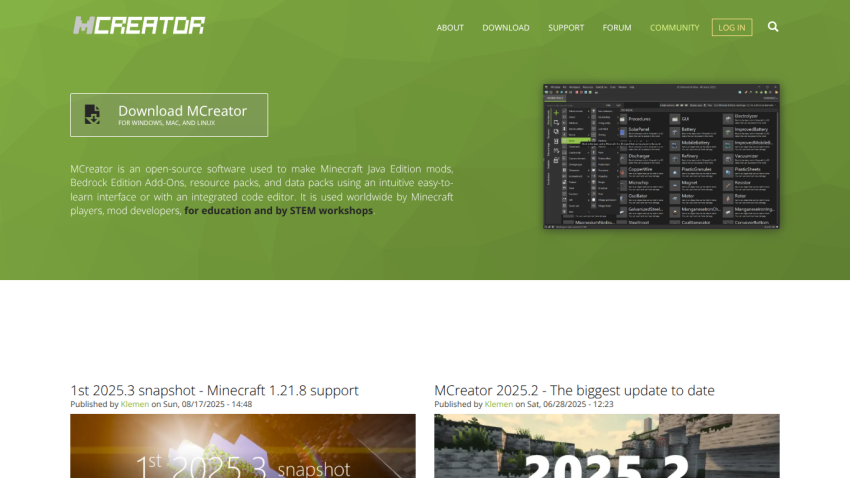 MCreator homepage featuring download button and latest updates on Minecraft support.