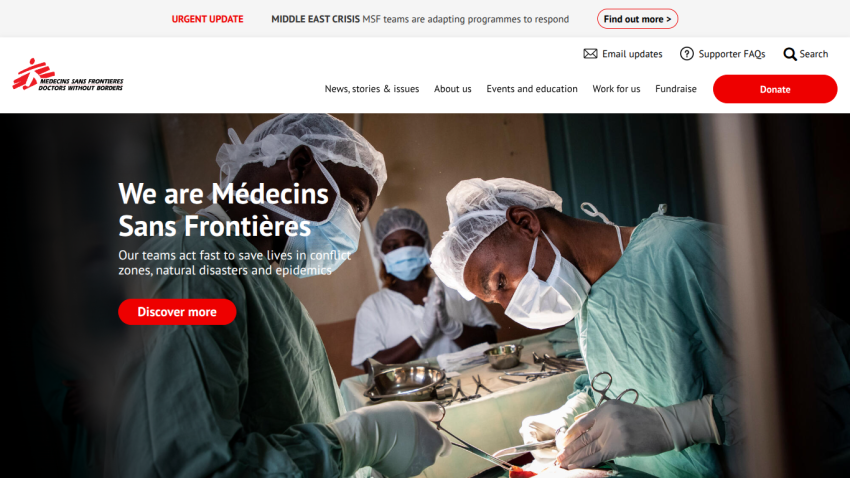 Homepage of Médecins Sans Frontières featuring a surgical scene and a call to action to discover more.