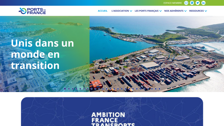 Ports de France website homepage with aerial port image and slogan 'Unis dans un monde en transition'