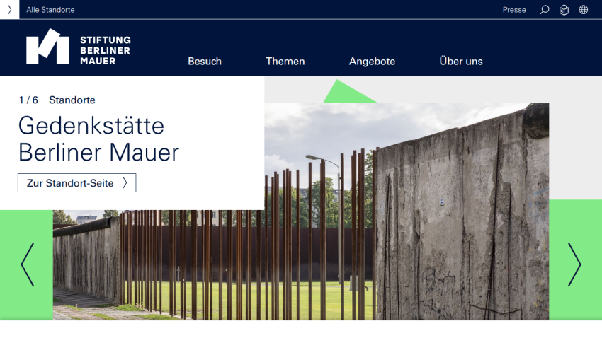 Website header and navigation for Stiftung Berliner Mauer with hero section about Gedenkstätte Berliner Mauer and a related image.