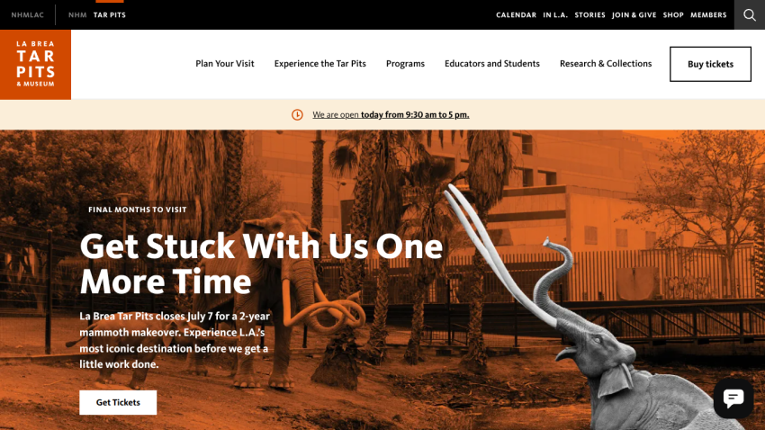 Homepage of La Brea Tar Pits with a call to action to buy tickets and visit.