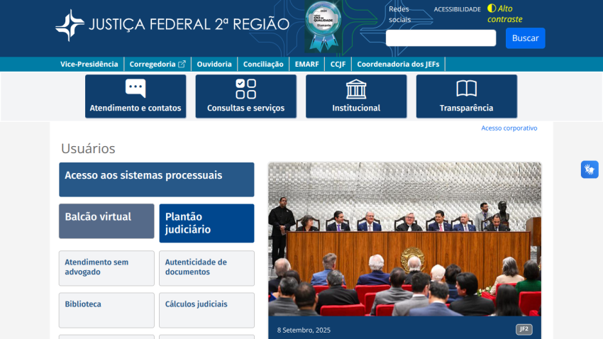 Website for Justiça Federal 2ª Região with navigation and judicial panel image.