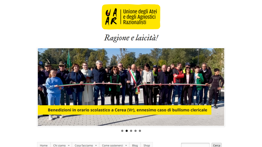 Homepage of Unione degli Atei e degli Agnostici Razionalisti with a group photo and headline about school-time blessings in Cerea