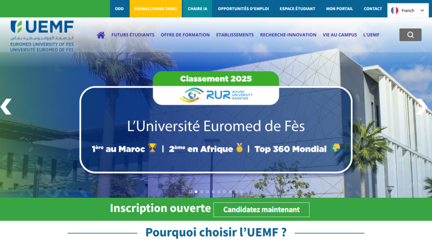 Euromed University of Fes website with open registration for 2025-2026 and navigation menu in French