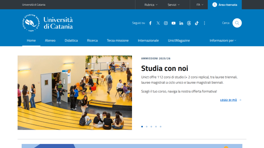 Homepage of Università di Catania featuring students in a common area and a study invitation.
