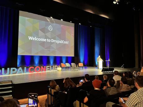 Drupal Association CTO Tim Lehnen speaking at the opening of DrupalCon Lille, France. Photo: Mathias Bolt Lesniak (CC-BY)