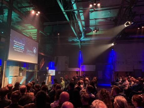 Dries Buyteart presenting