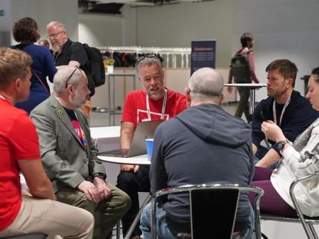 DrupalCon Rotterdam Post Makes Case for First-Time Attendees