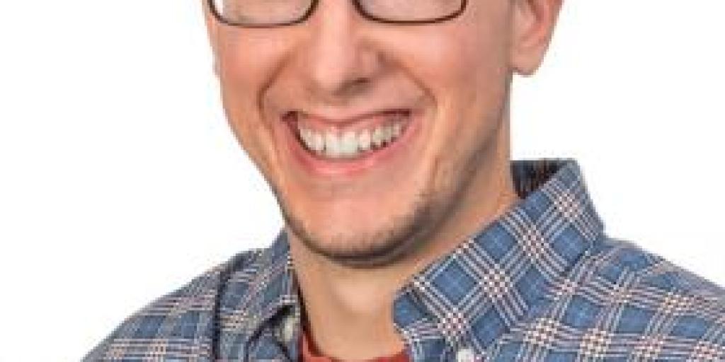 Adam Bergstein (nerdstein) | TheDropTimes